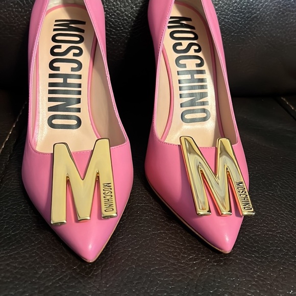 Moschino M logo leather high heels NWB - Picture 4 of 8